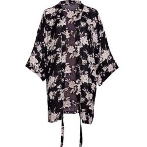 Spiritual Gangster Floral Kimono Wrap Black White